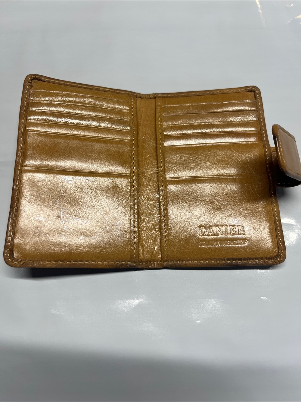 Danier Men's Brown Leather Bifold Card Holder Wallet slim